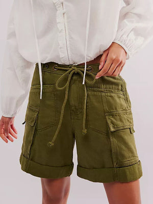 cargo shorts in Brown with drawstring waist and bermuda