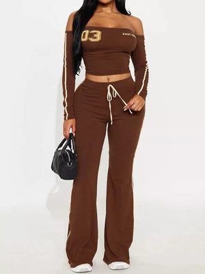 lounge set in brown featuring contrast stitching and fitted fit