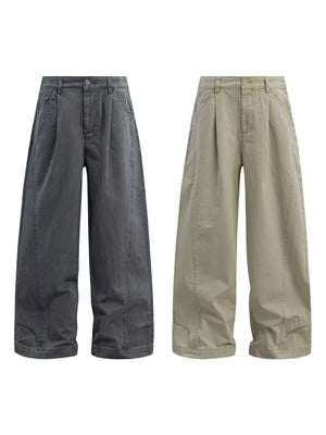 Cotton wide-leg sweatpants in grey and khaki with button closure and belt loops.