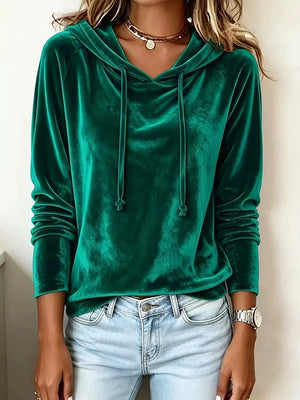 pullover hoodie in emerald green featuring drawstring and regular fit