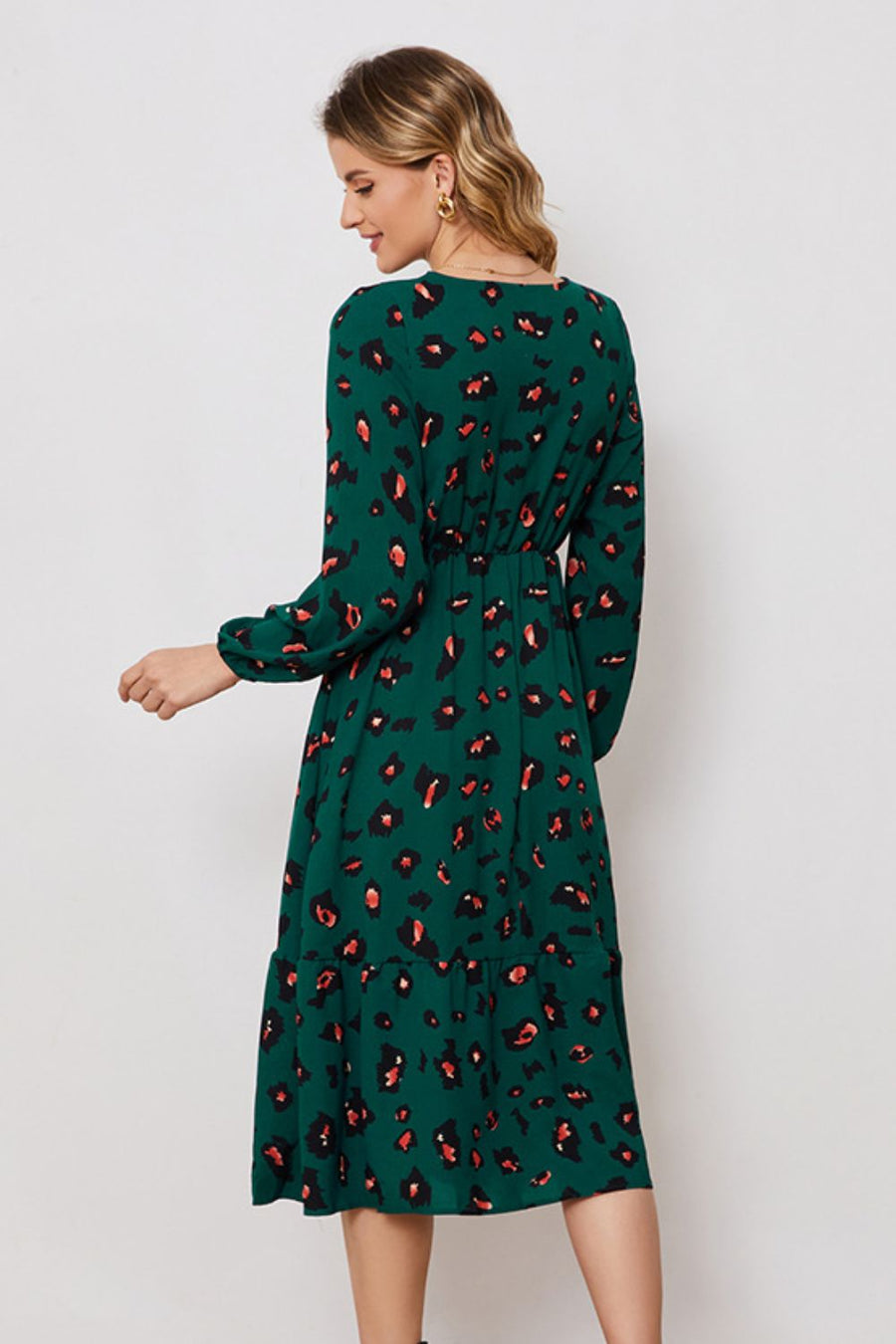 Emerald leopard print midi dress with balloon sleeves and tiered hem