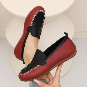 Round Toe Slip-Ons Style 10600142124 in 黑红 with round toe