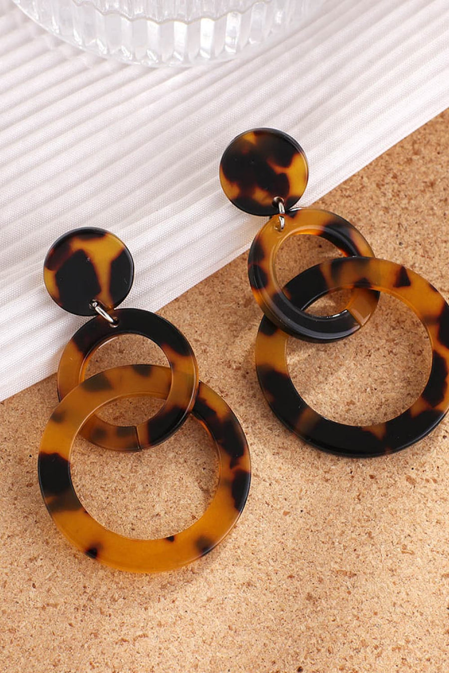 Tortoiseshell dangle earrings with interlocking rings