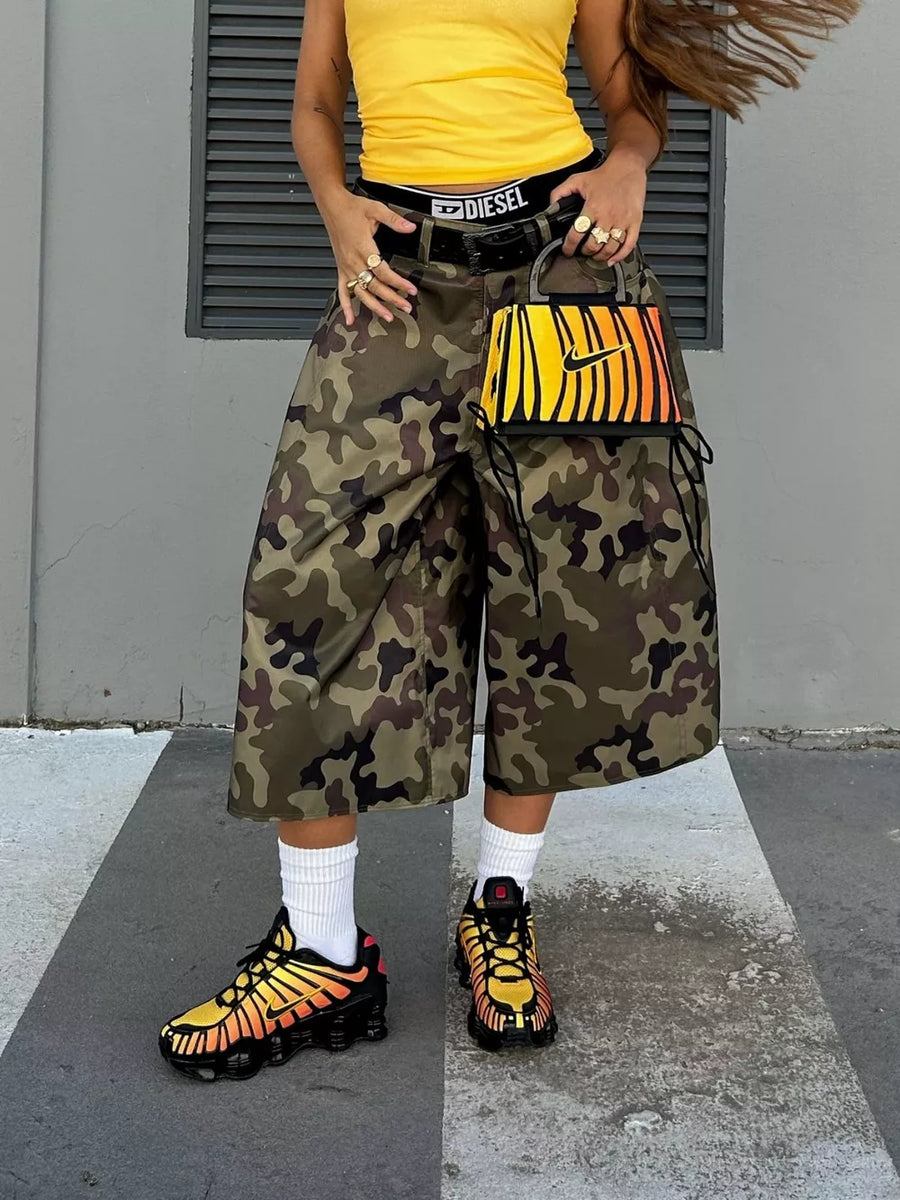 Camouflage Wide-leg Capris option 4