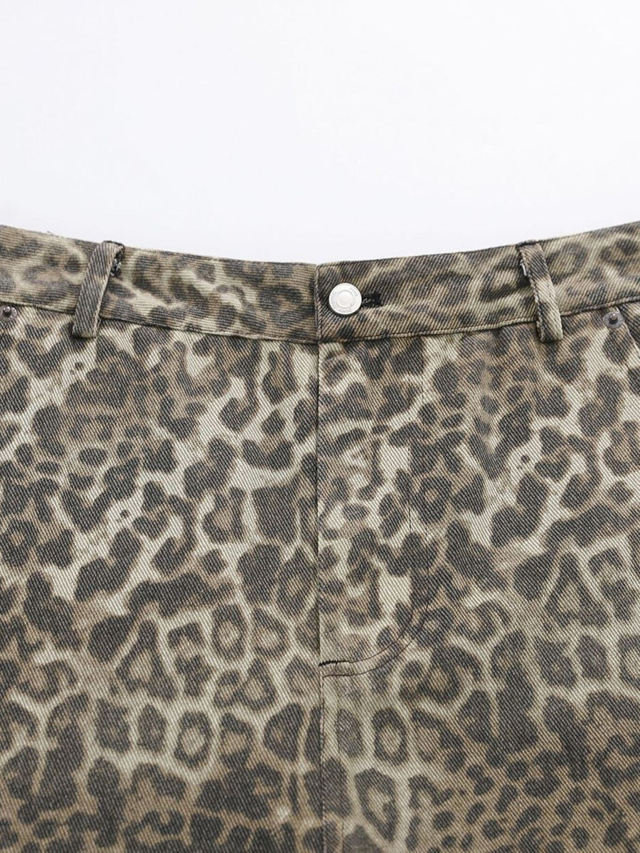 capris featuring leopard-print in dark brown with 95%cotton,5%spandex Care instructions: Machine wash cold texture