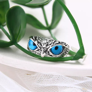 silver ring with na and none
