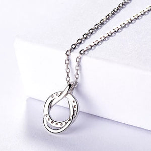 silver necklace with short and clasp