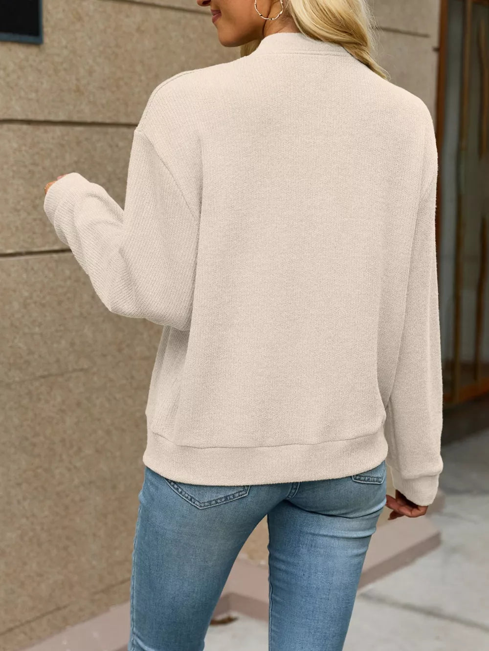 zip-up sweater in Green with pocketed and hip-length
