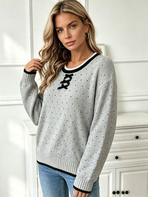 classic pullover sweater in black with round neck