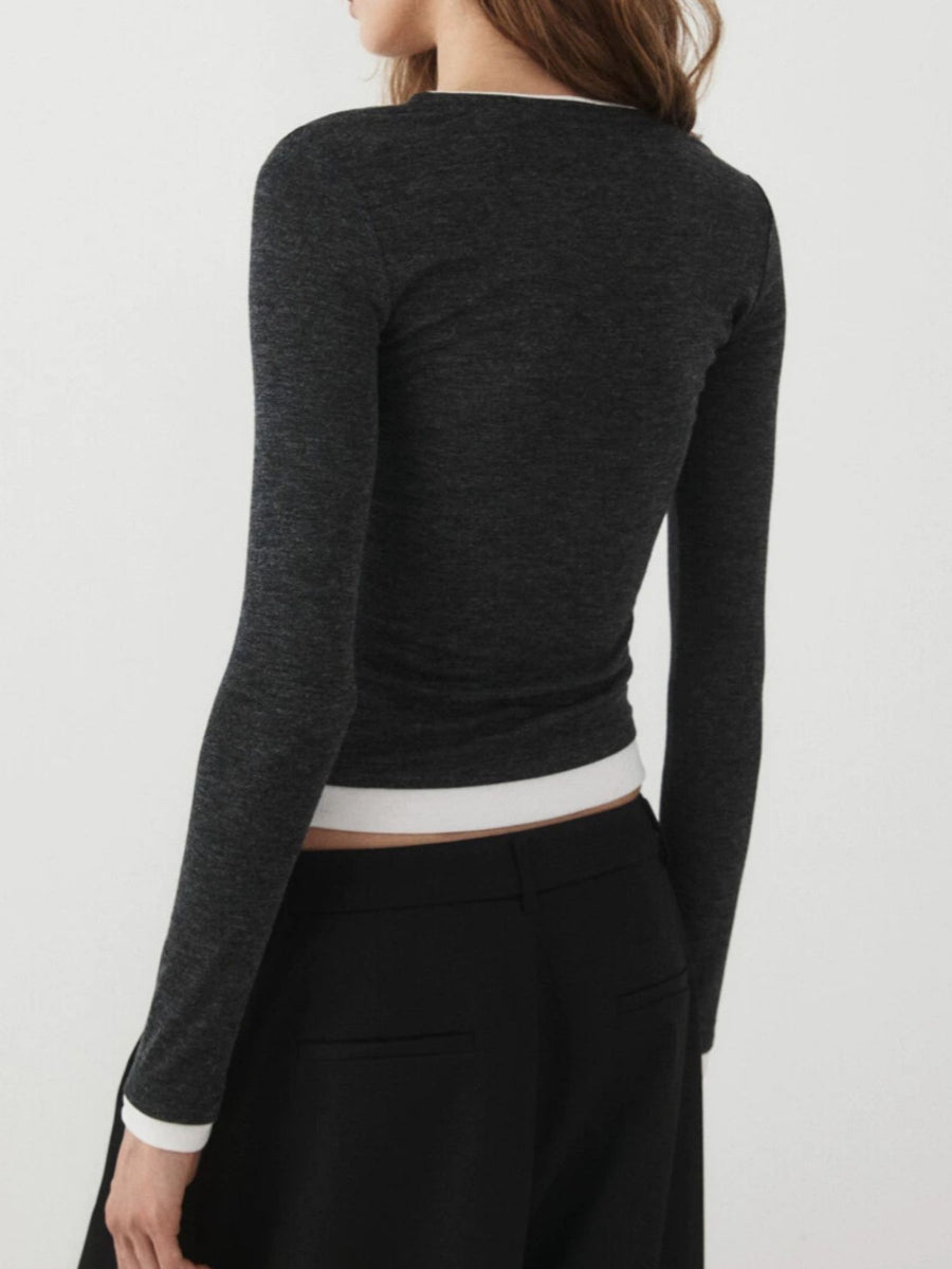 t-shirt in brown with stretch and cropped