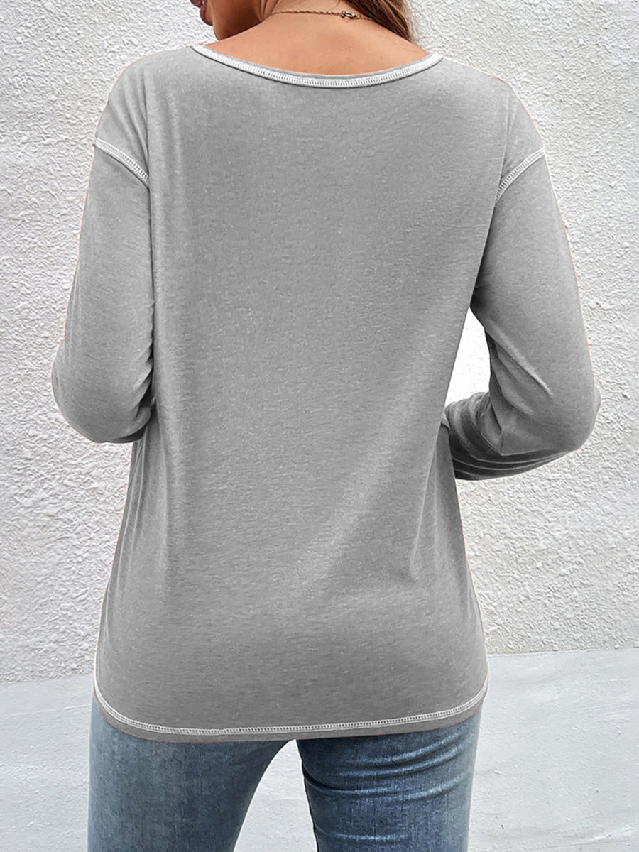 Navy t-shirt with hip-length and pullover