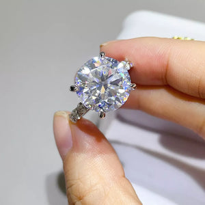 925 sterling silver,Moissanite Care instructions: Avoid wearing during exercise, ring in Silver with fitted silhouette