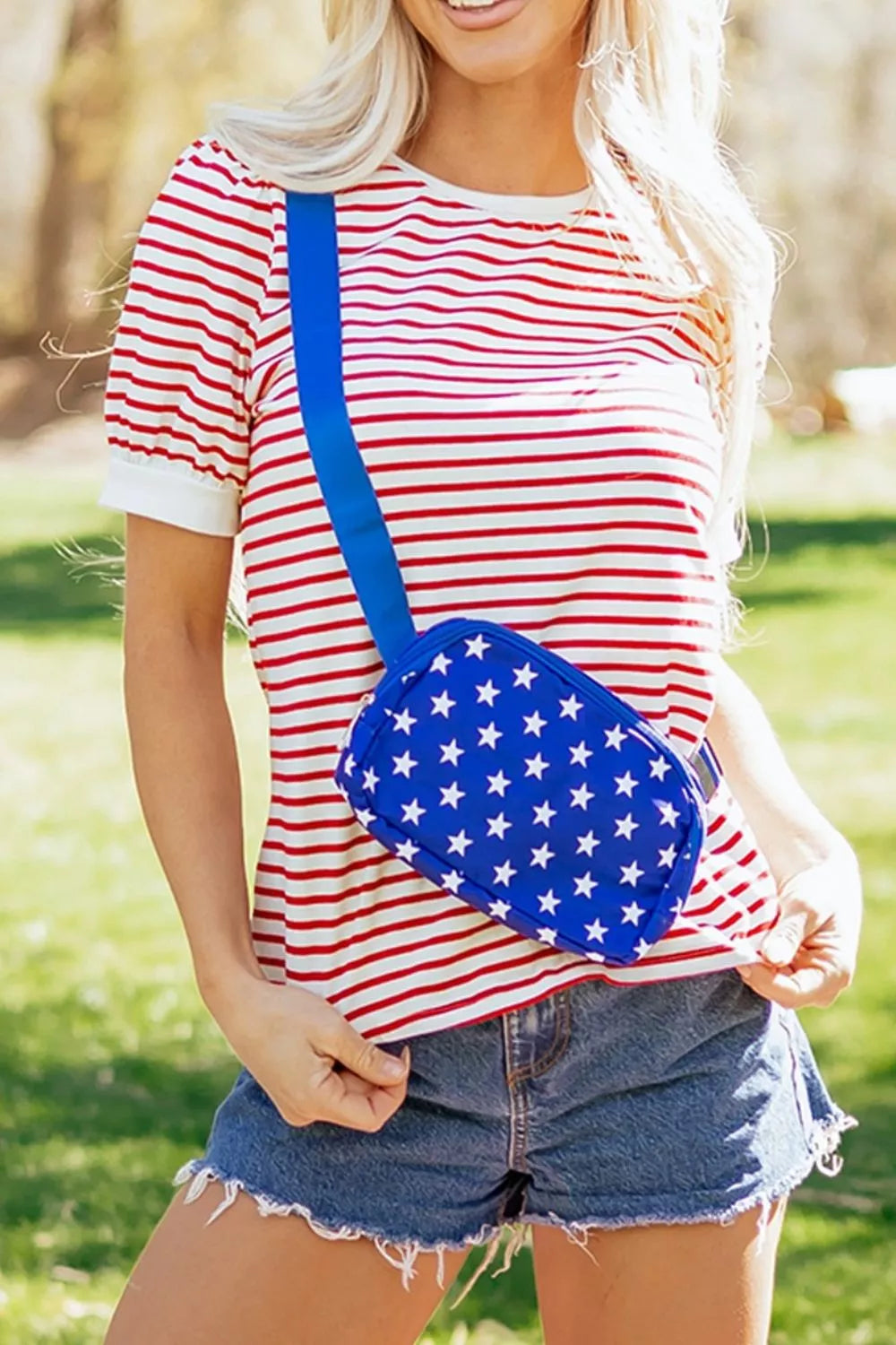 Classic striped maternity t-shirt with puff sleeves in red and white cotton, paired with denim shorts.