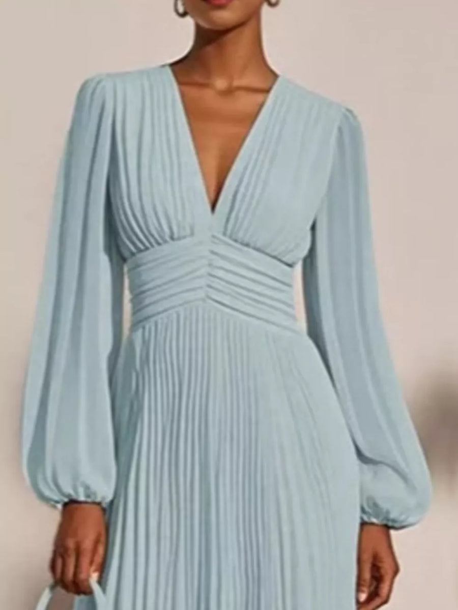 95% polyester, 5% elastane Care instructions: Machine wash cold midi dress in Turquoise with A-line silhouette