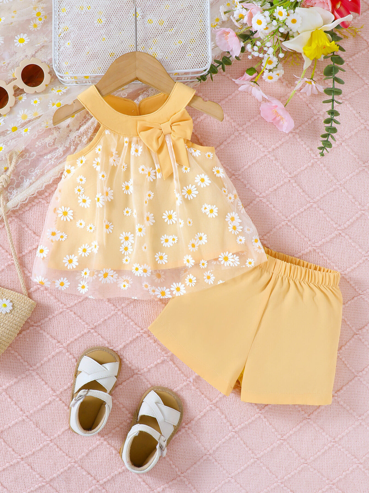 Yellow daisy print baby set with bow detail top and shorts