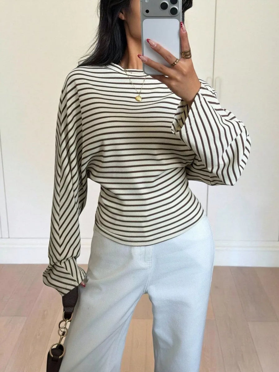 ivory t-shirt with striped and crew neck