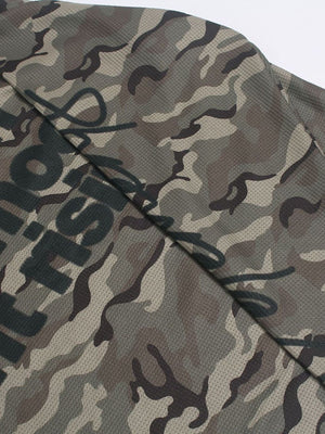 streetwear t-shirt in dark green with crew neck