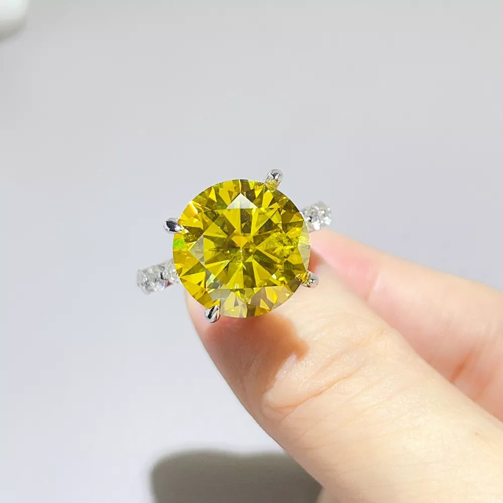 925 sterling silver,Moissanite Carat weight: 10ct Care instructions: Avoid weari ring in Gold with fitted silhouette
