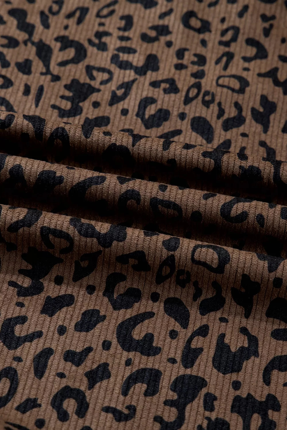 sweatshirt in brown with mock neck and long sleeve