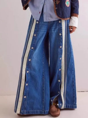 wide-leg jeans in medium blue featuring side snaps and wide-leg fit