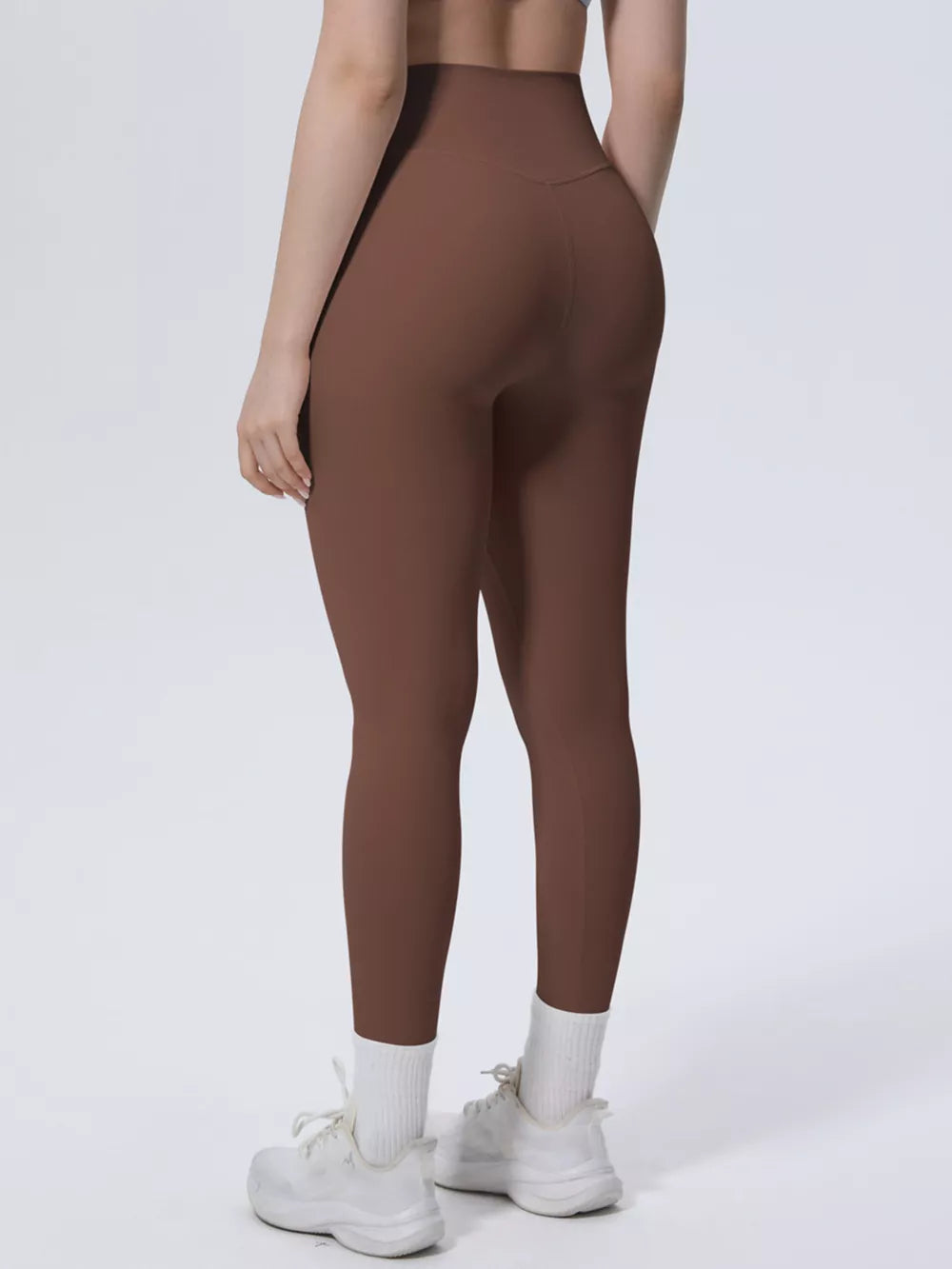 High-waisted Seamless Active Leggings in Sage with buttery-soft