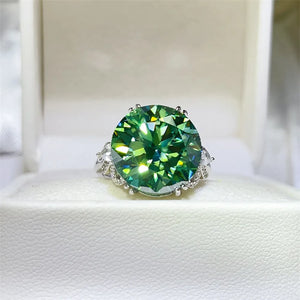 10 Carat 925 Sterling Silver Cocktail Ring in silver with large gemstone