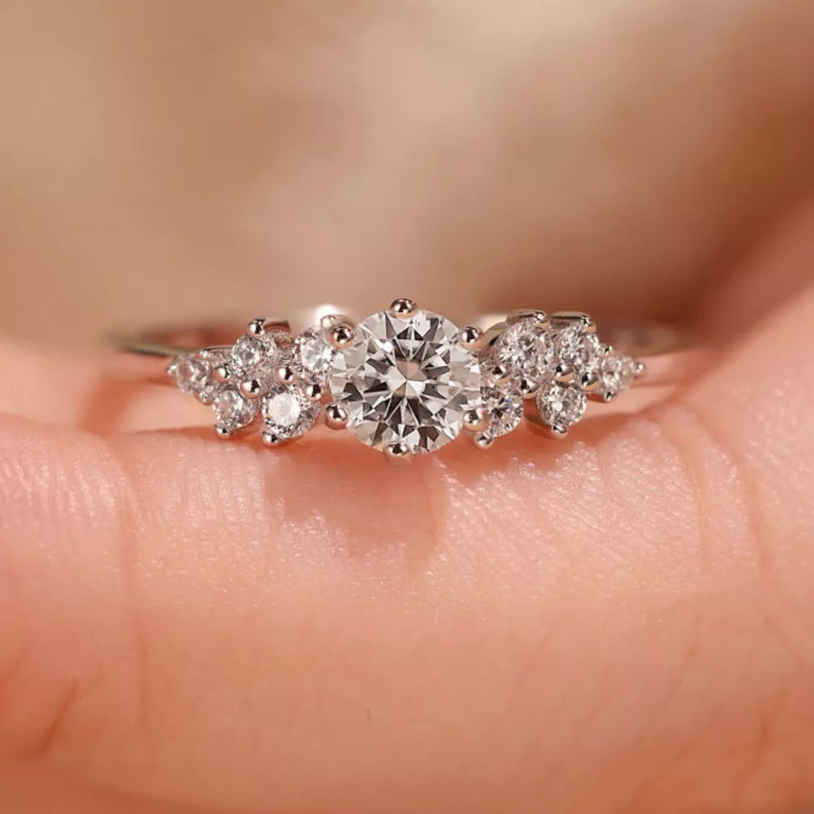 2 Carat Moissanite 925 Sterling Silver Ring in clear with moissanite stones