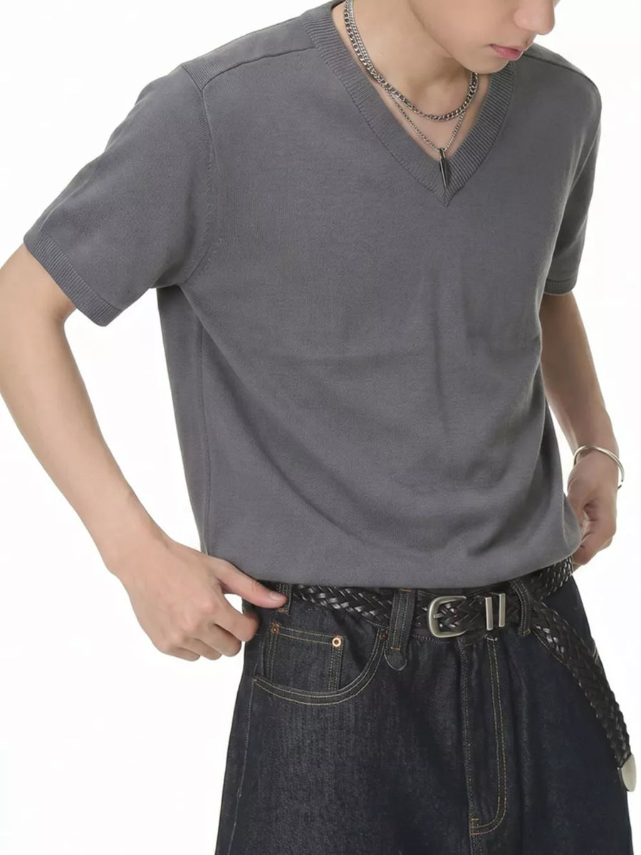 Men's light gray V-neck knit t-shirt with short sleeves.