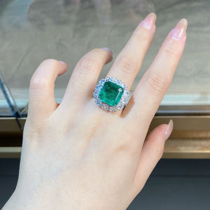 925 Sterling Silver Green Zircon Ring in silver with zircon stones