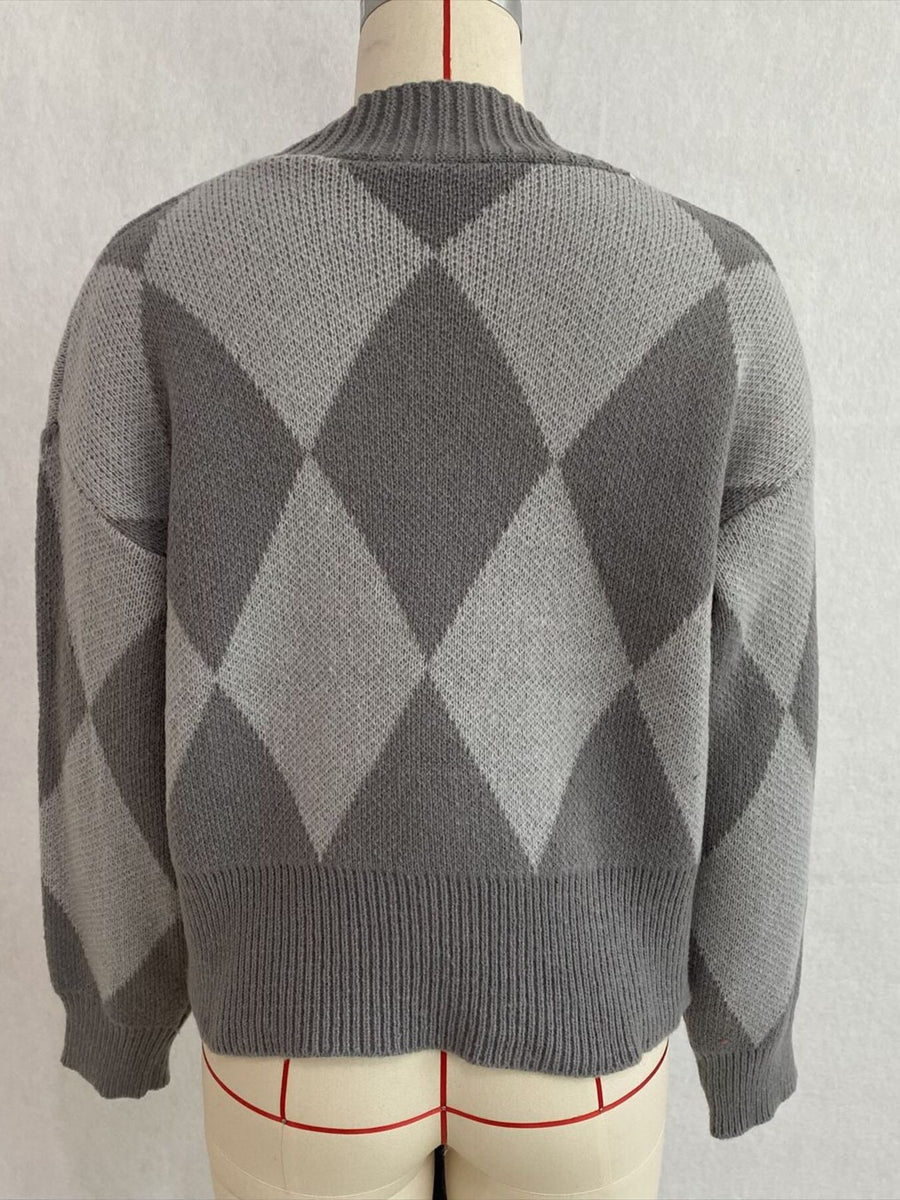 cardigan in Gray with argyle and buttoned