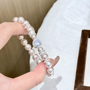 Silver bracelet with wrist-length and clasp