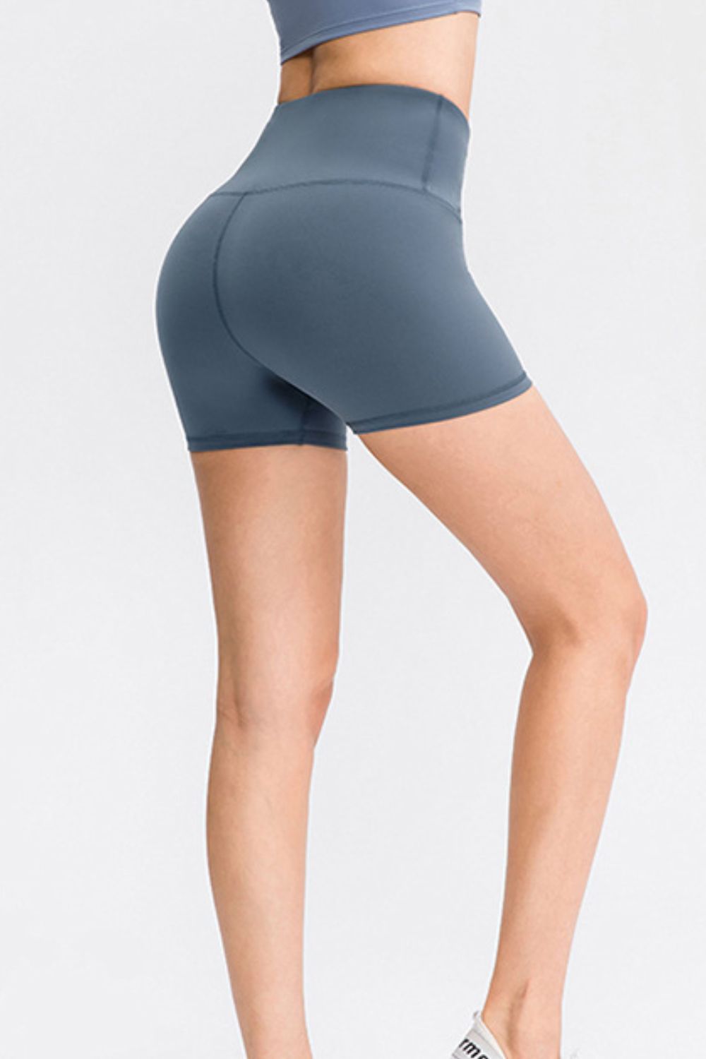 Sculpted Contour athletic shorts in Dusty Blue with a high waist and seamless design.