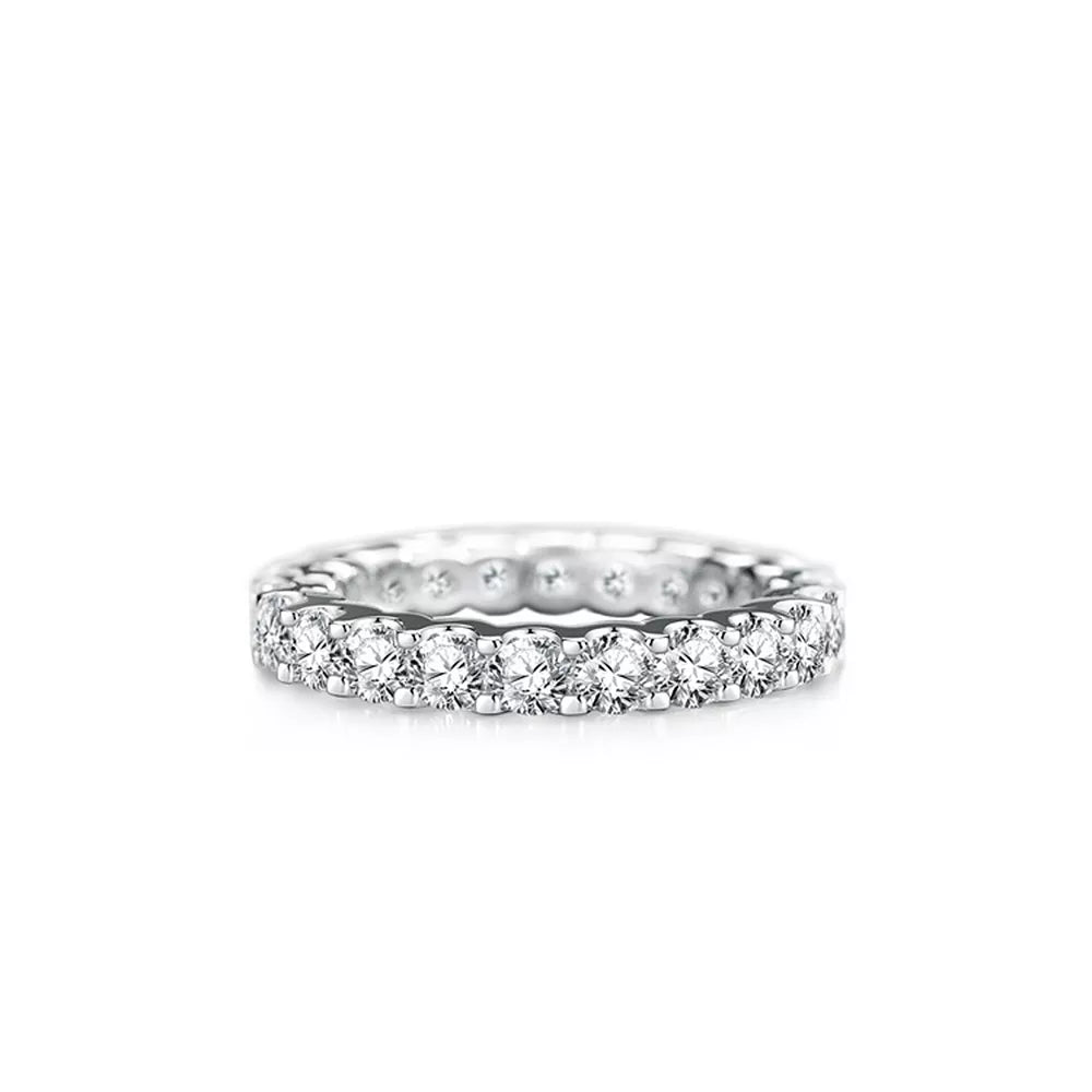 925 Sterling Silver Moissanite Ring in silver with moissanite stones