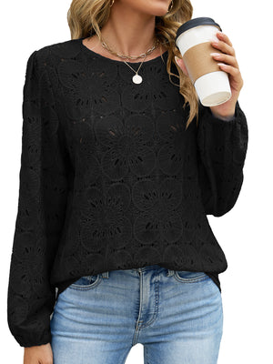 blouse in Black with round neck and long sleeve
