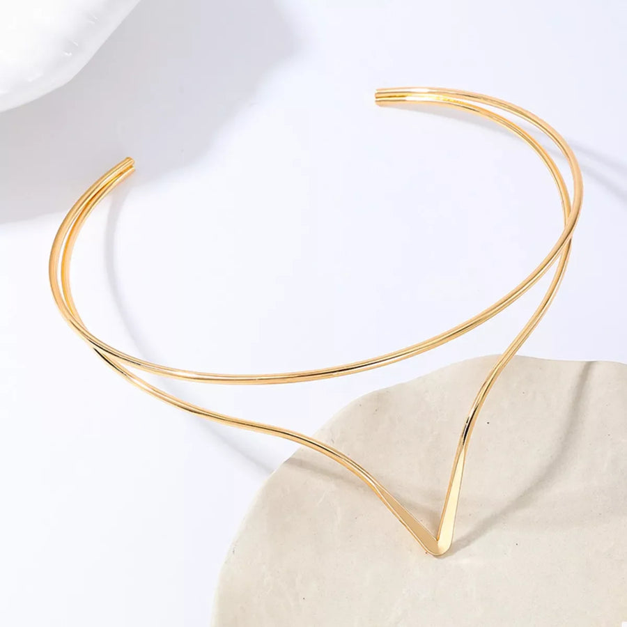 Golden V-shaped double layer choker necklace with thin metal bands