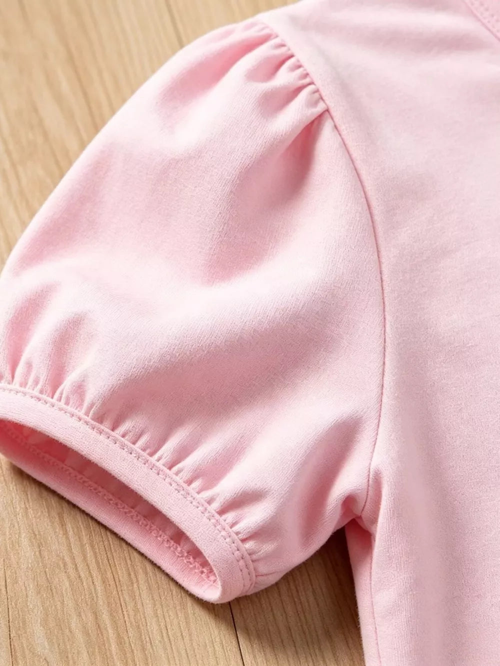 Children's Graphic Round Neck Tee And Shorts Set in Pink