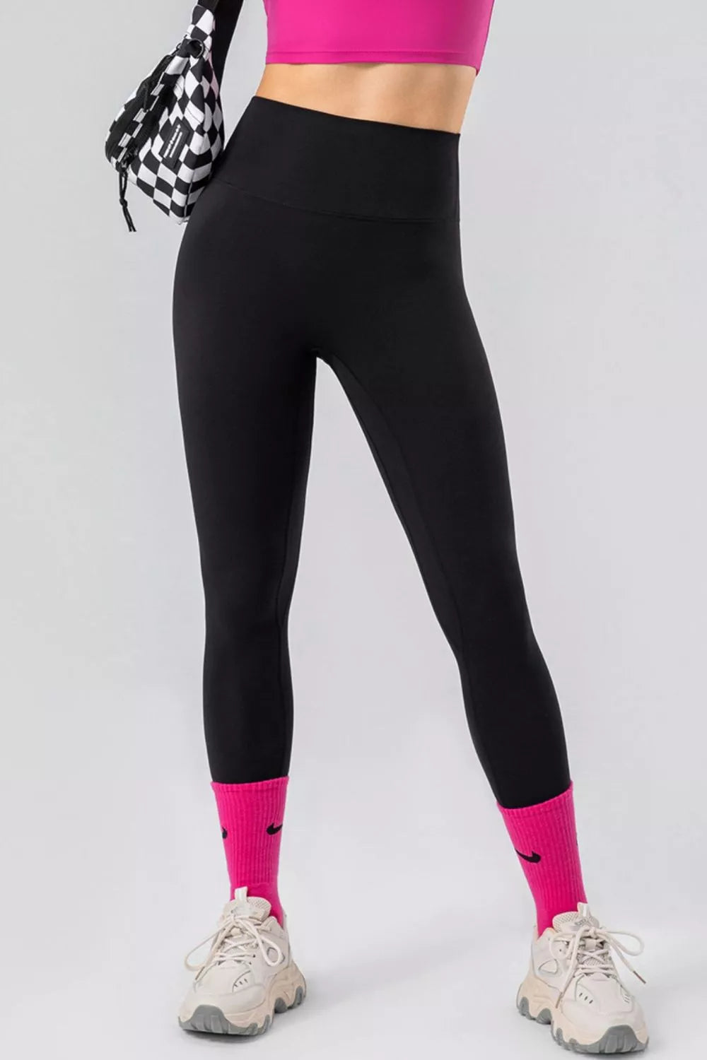 leggings in Black with high-waisted and full-length