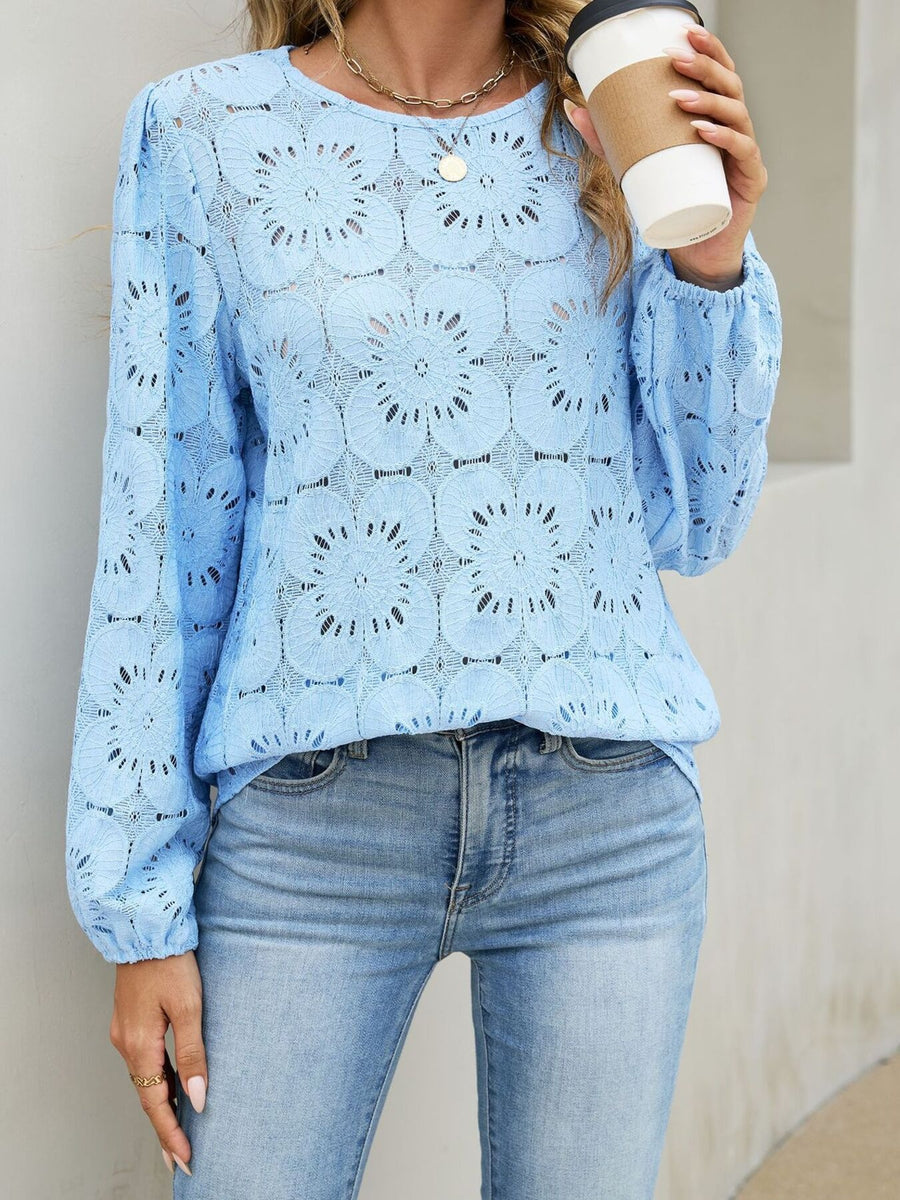 Black blouse with hip-length and pullover