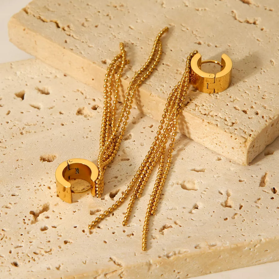 earrings in Gold with tassel and long