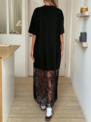 romantic t-shirt dress in Black with round neck