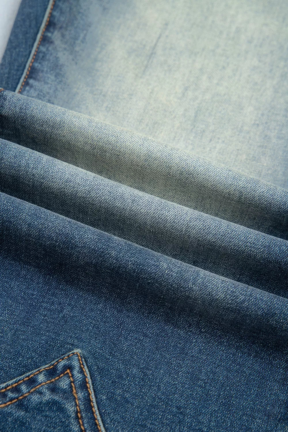 Pocket Detail Flare Leg Jeans in Medium