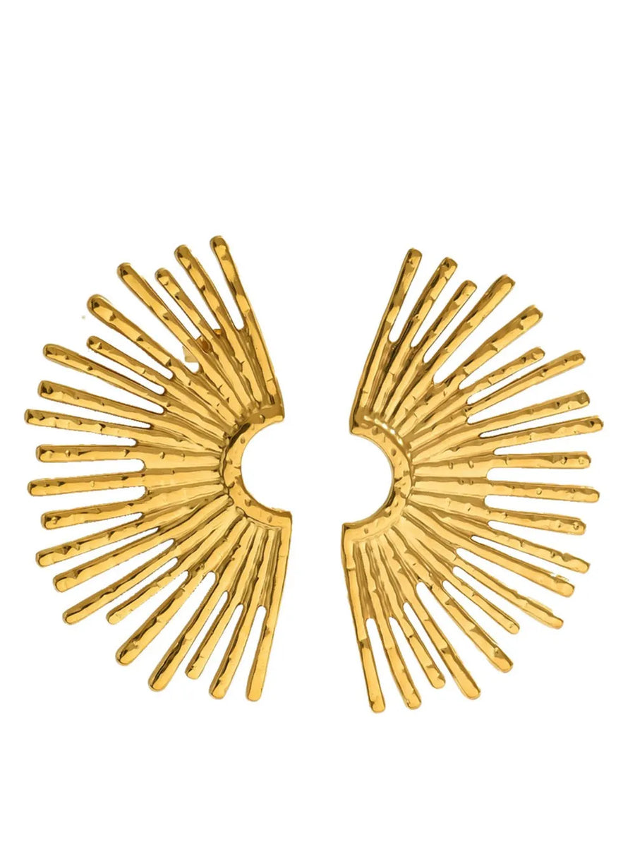 earrings in gold with geometric and gold-plated