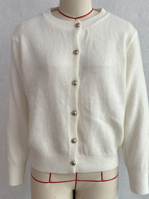 classic cardigan in Pink with round neck