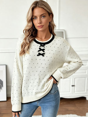 ivory pullover sweater with polka dot and round neck