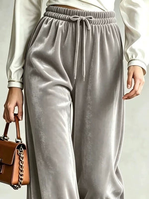 wide-leg pants in Burgundy with drawstring waist and full-length