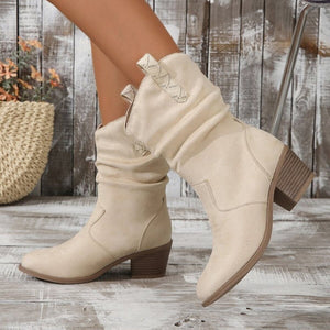 boots in Beige with round toe and ankle-length