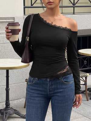 modern one-shoulder top in Black with one-shoulder