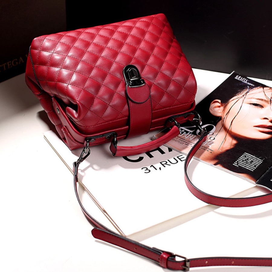 crossbody bag in Wine Red with quilted and quilted