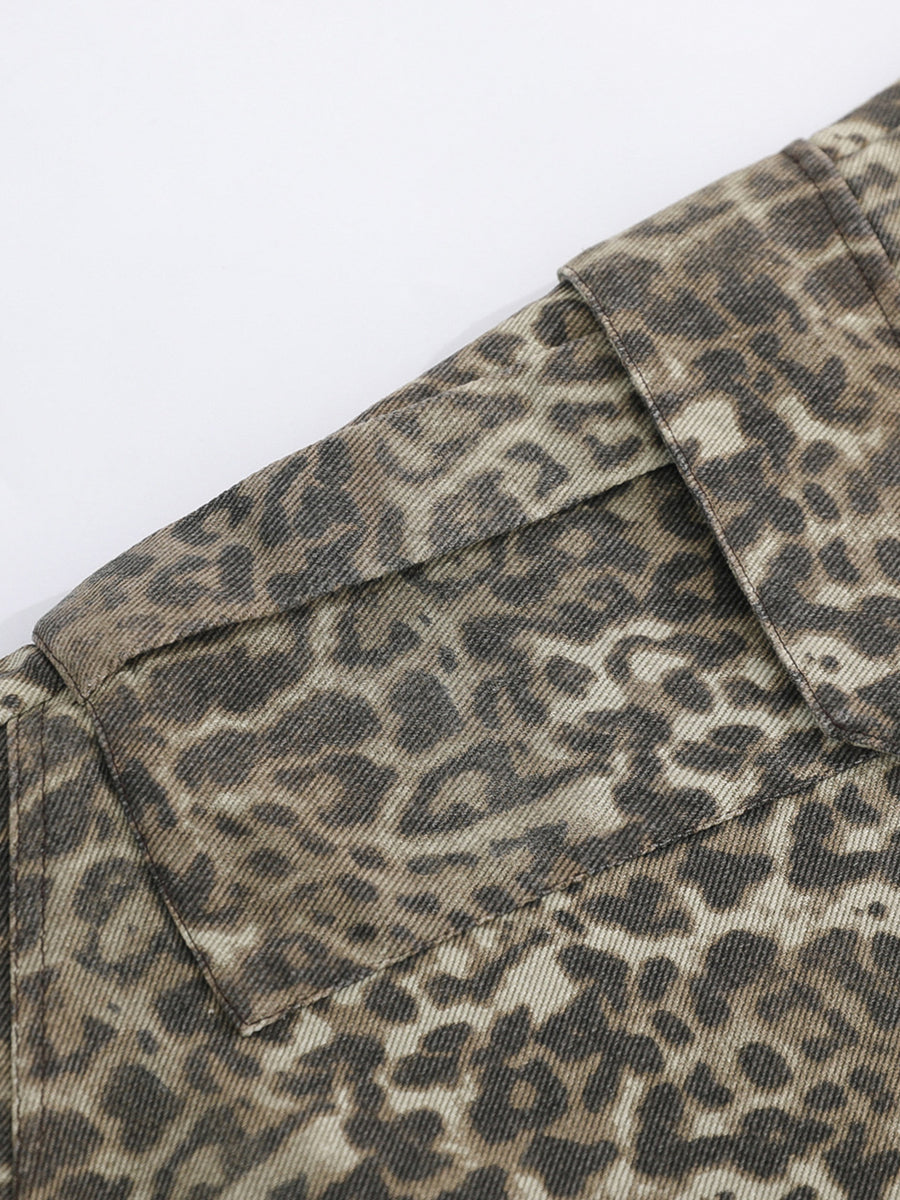 capris in dark brown with leopard-print and pocketed