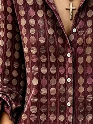 button-up shirt in Burgundy with buttoned and hip-length